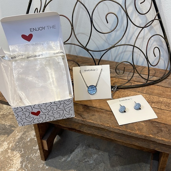 Sabika Iconic Denim Medalion Set - Picture 8 of 12